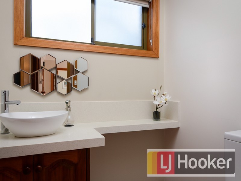 7 Mahon Avenue, Beaconsfield VIC 3807