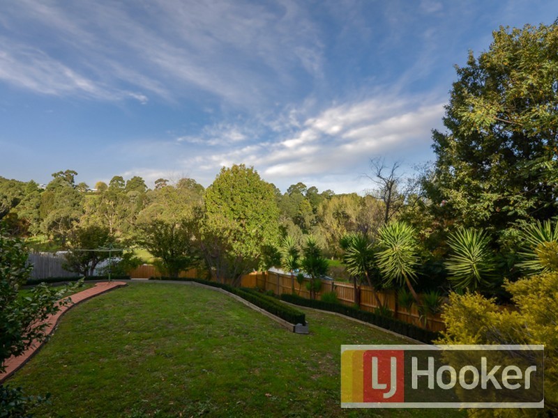 7 Mahon Avenue, Beaconsfield VIC 3807