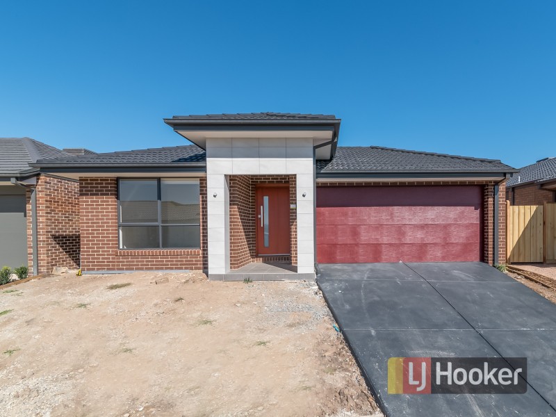 24 Teneriffe Court, Cranbourne North VIC 3977