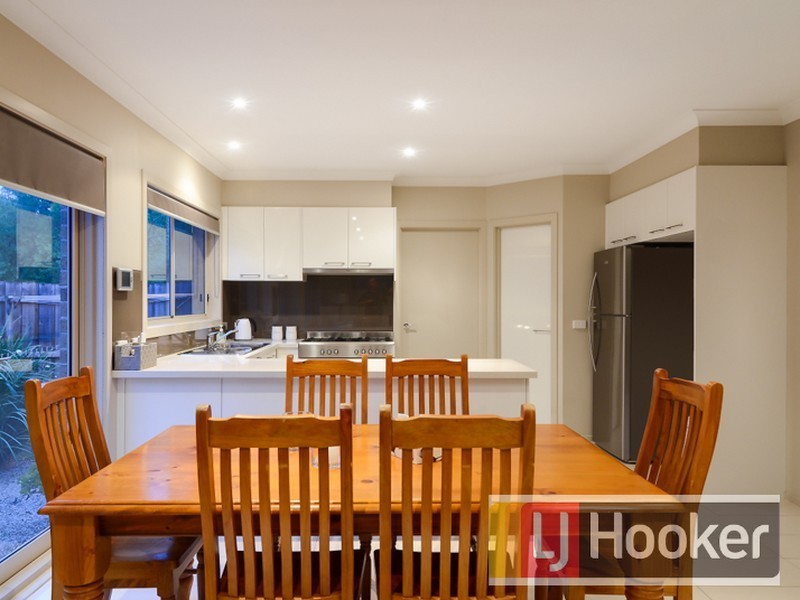 1/12 Kilvington Court, Berwick VIC 3806