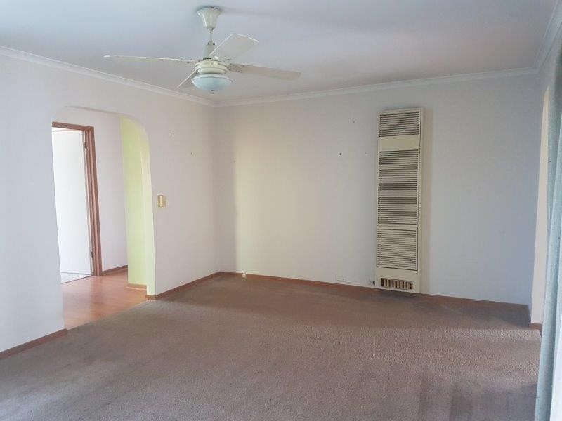 8 Meadow Wood Walk, Narre Warren VIC 3805