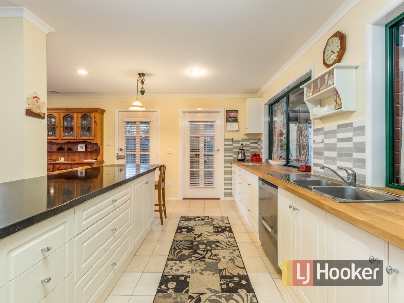 7 Scenic Drive, Beaconsfield VIC 3807
