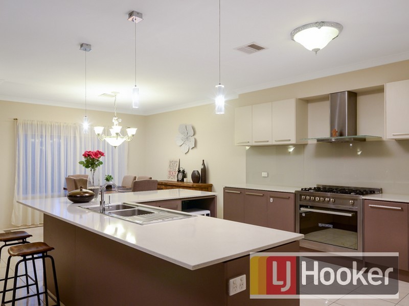 4 Jarvis Close, Narre Warren South VIC 3805