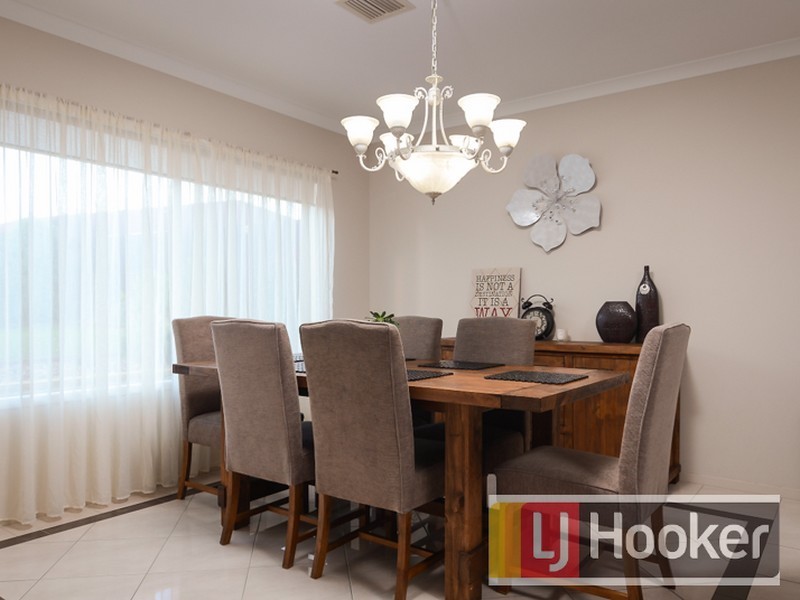 4 Jarvis Close, Narre Warren South VIC 3805