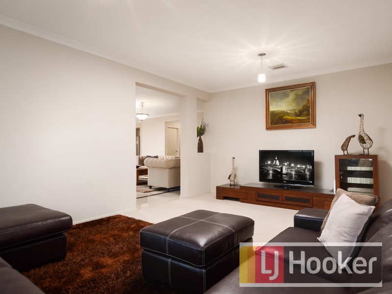 4 Jarvis Close, Narre Warren South VIC 3805