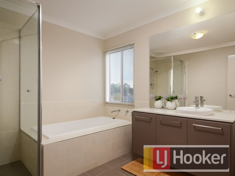 4 Jarvis Close, Narre Warren South VIC 3805