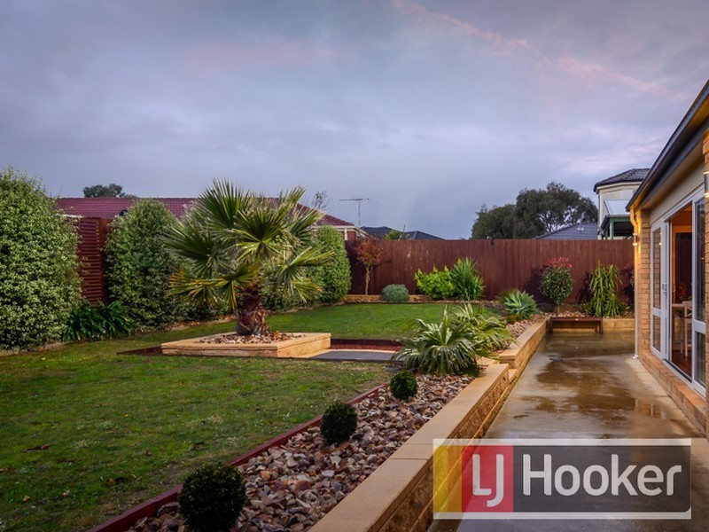 4 Jarvis Close, Narre Warren South VIC 3805