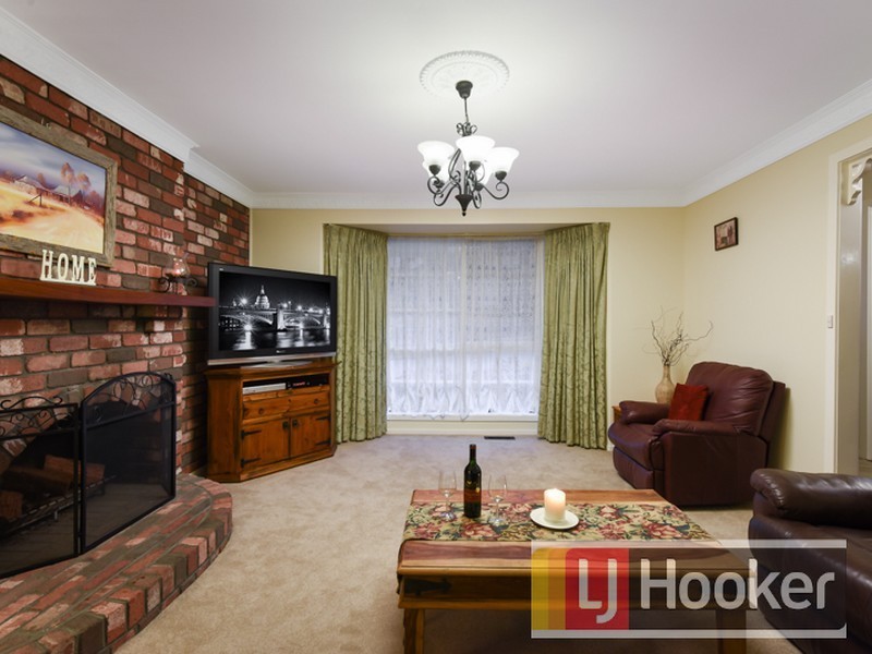 9 Howell Drive, Berwick VIC 3806
