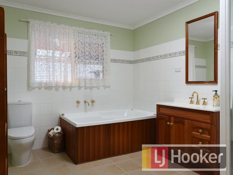 9 Howell Drive, Berwick VIC 3806