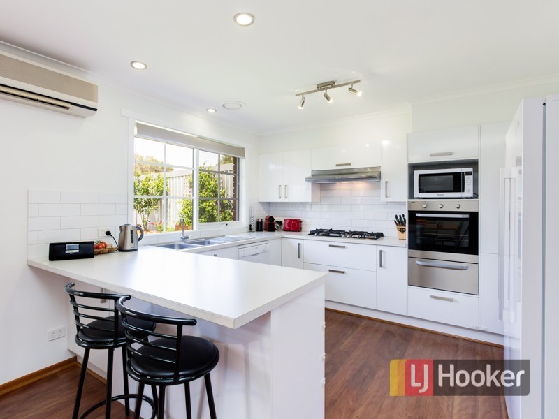5 Daniher Close, Berwick VIC 3806