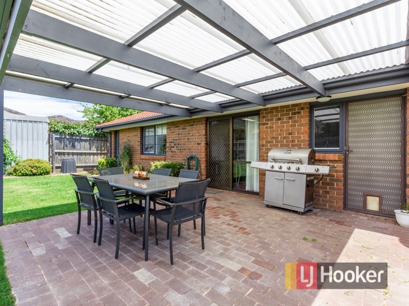 5 Daniher Close, Berwick VIC 3806
