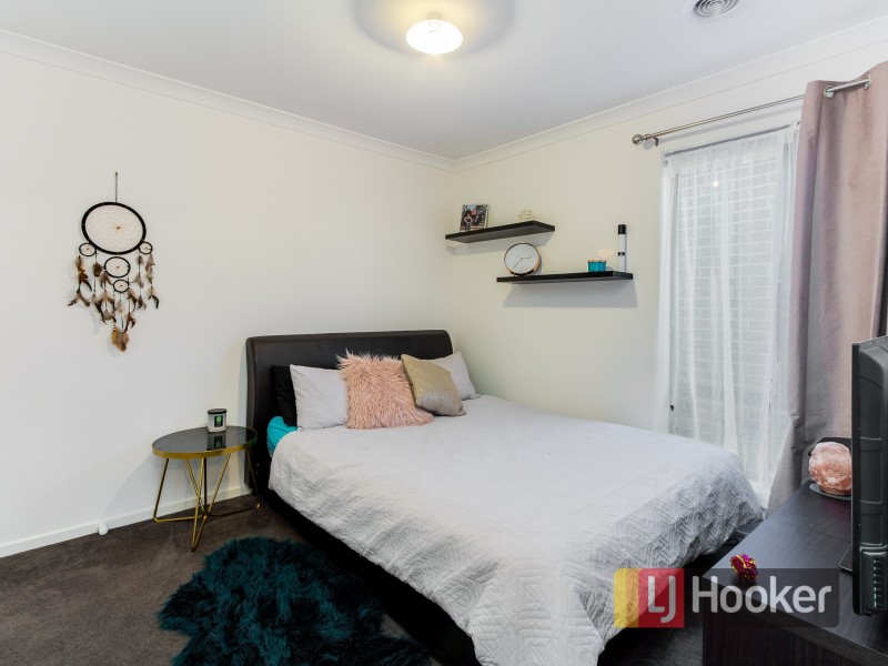 23 Westphalian Rise, Clyde North VIC 3978