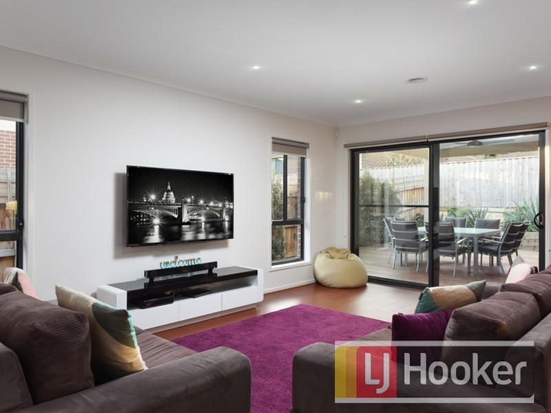 15 Hedgevale Drive, Officer VIC 3809