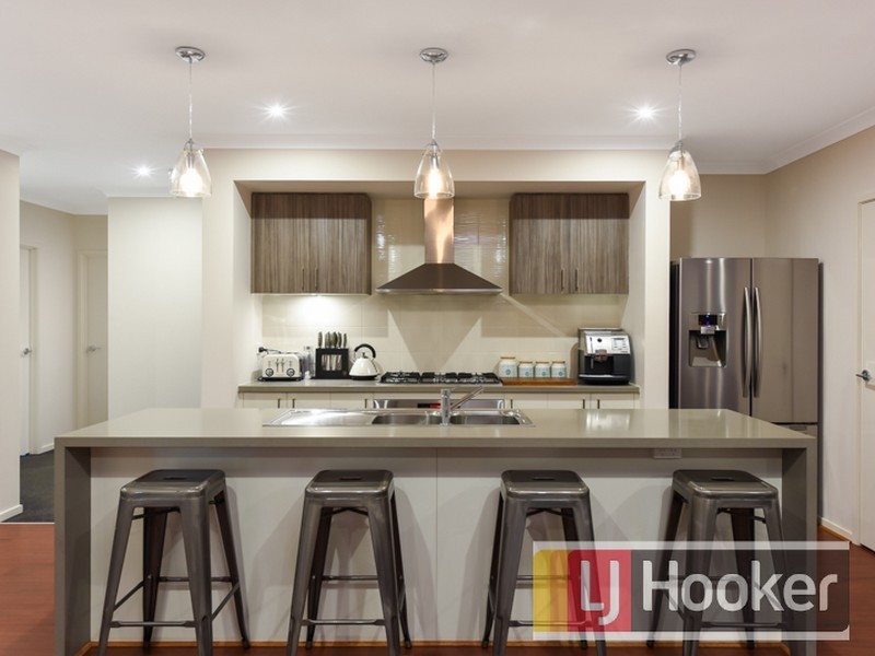 15 Hedgevale Drive, Officer VIC 3809