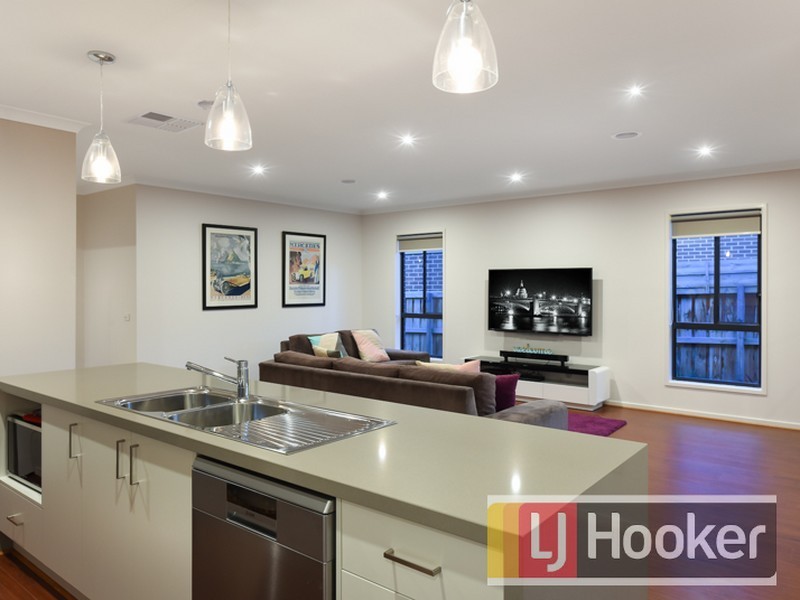 15 Hedgevale Drive, Officer VIC 3809