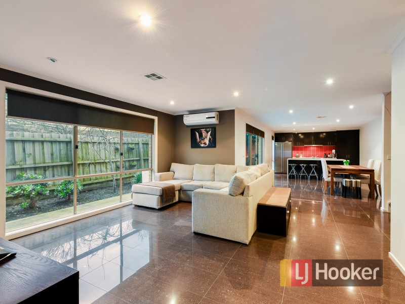 3/55-57 Strathavan Drive, Berwick VIC 3806