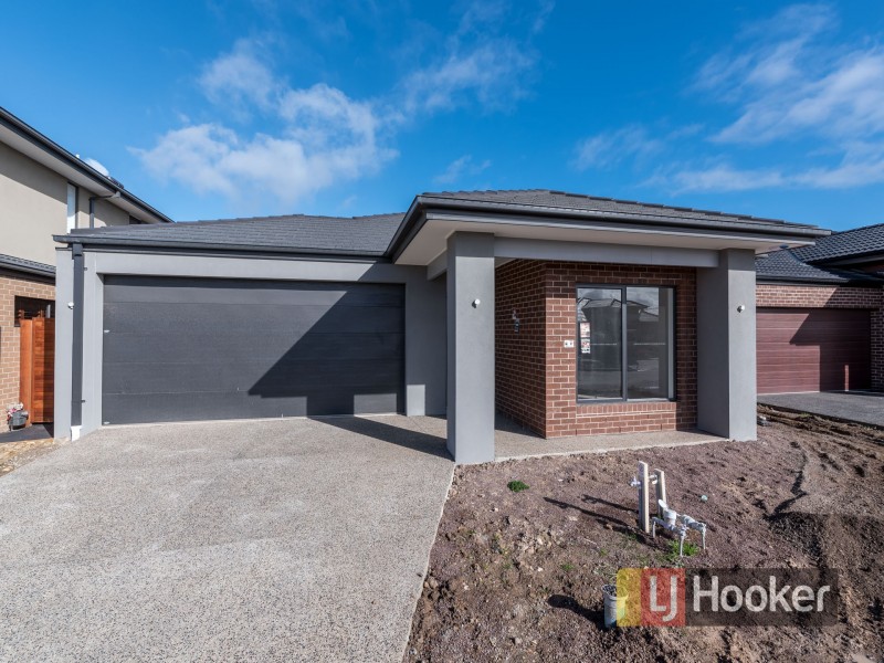 48 Cottongrass Avenue, Clyde North VIC 3978