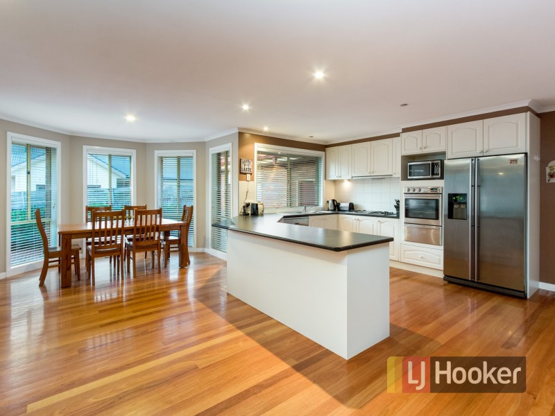 21 Grove Gardens, Berwick VIC 3806