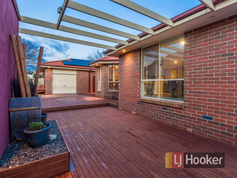 21 Grove Gardens, Berwick VIC 3806