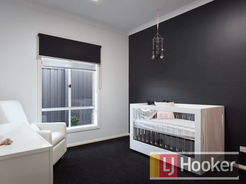 14 Black Caeser Drive, Cranbourne East VIC 3977