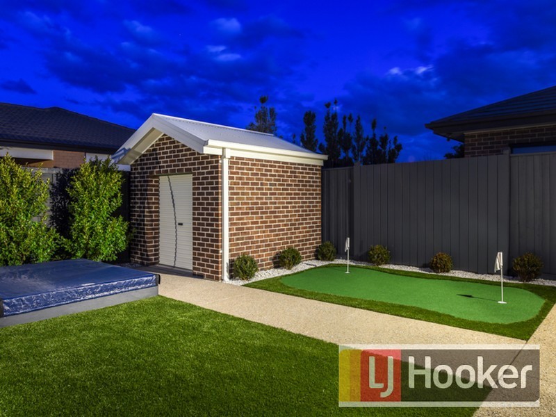 14 Black Caeser Drive, Cranbourne East VIC 3977
