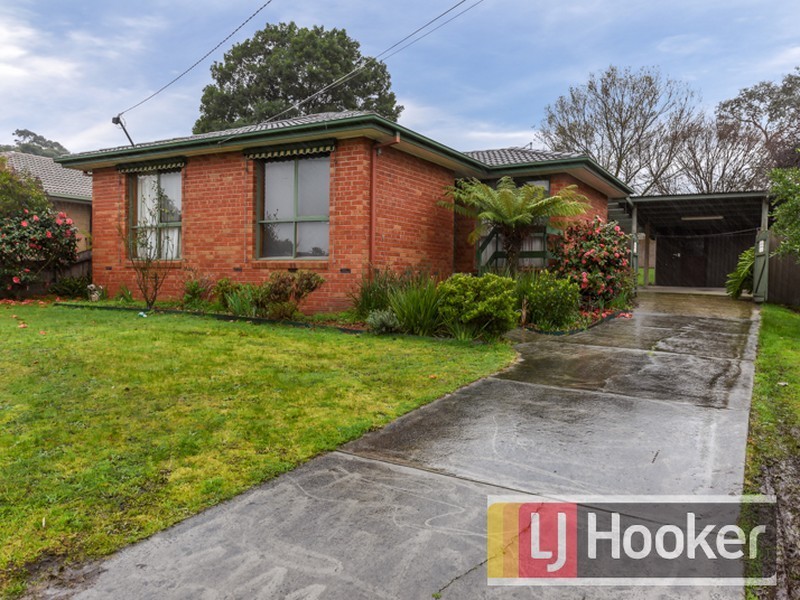 6 & 8 Meadow Wood Walk, Narre Warren VIC 3805