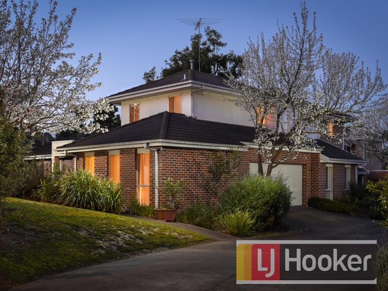 1/12-14 Harkaway Road, Berwick VIC 3806