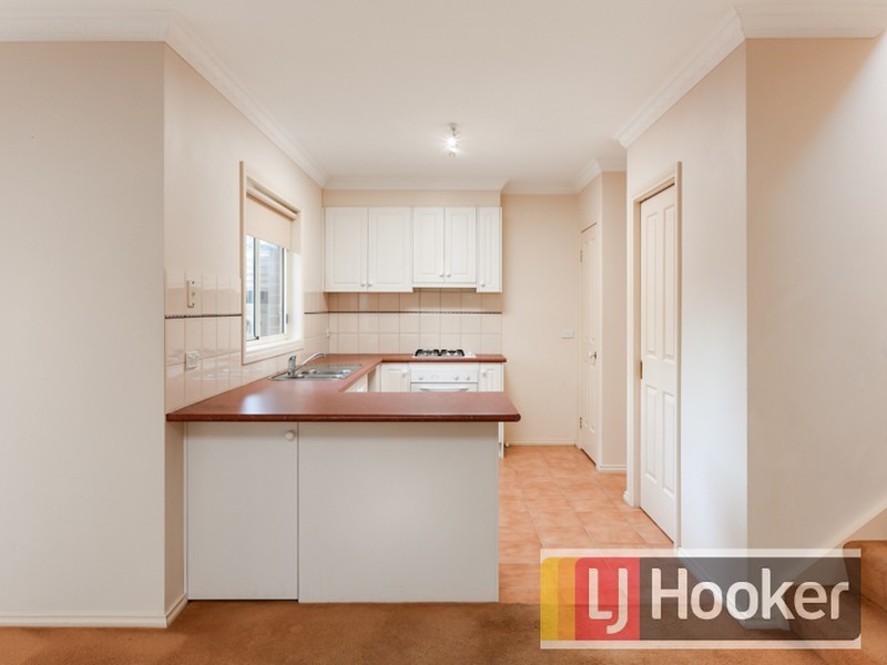1/12-14 Harkaway Road, Berwick VIC 3806