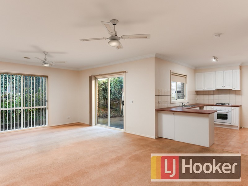 1/12-14 Harkaway Road, Berwick VIC 3806