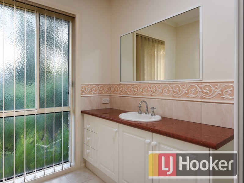 1/12-14 Harkaway Road, Berwick VIC 3806