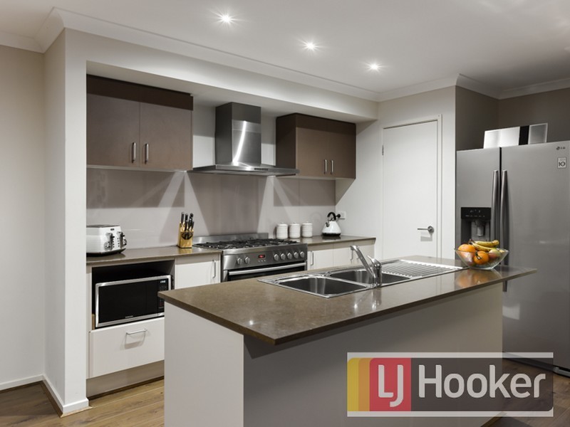 29 Mallard Avenue, Officer VIC 3809