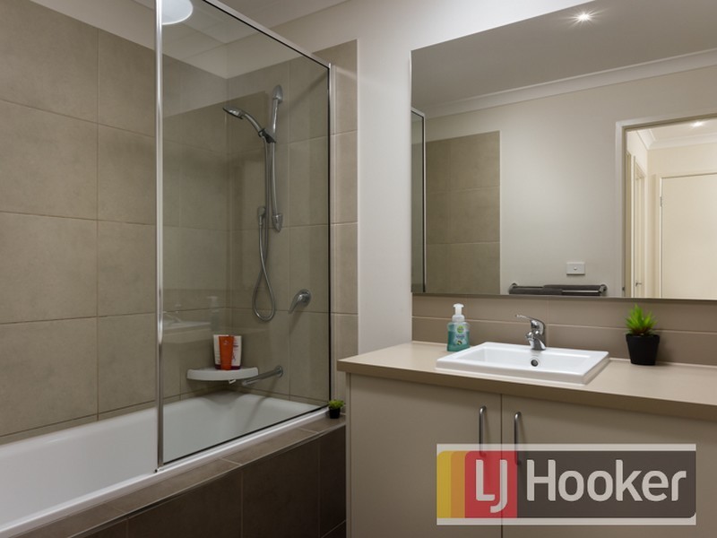 29 Mallard Avenue, Officer VIC 3809