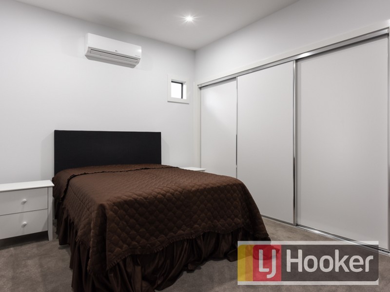 5/2 Harkaway Road, Berwick VIC 3806