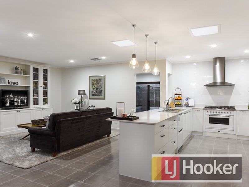 18 Meg Way, Berwick VIC 3806