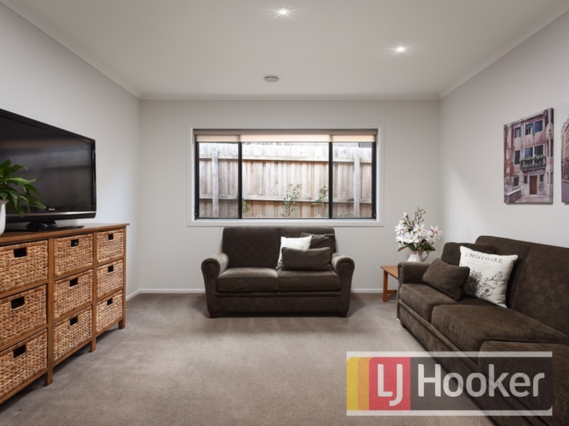 18 Meg Way, Berwick VIC 3806