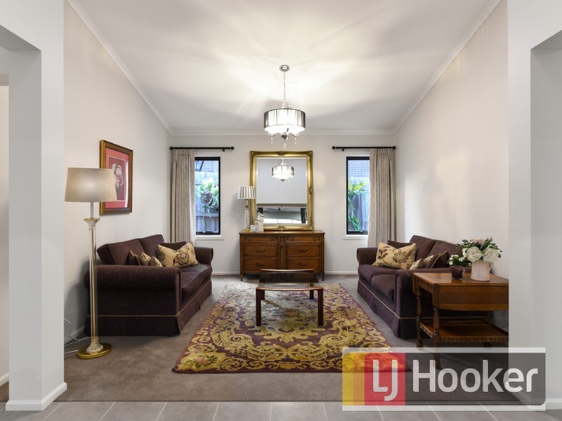 18 Meg Way, Berwick VIC 3806