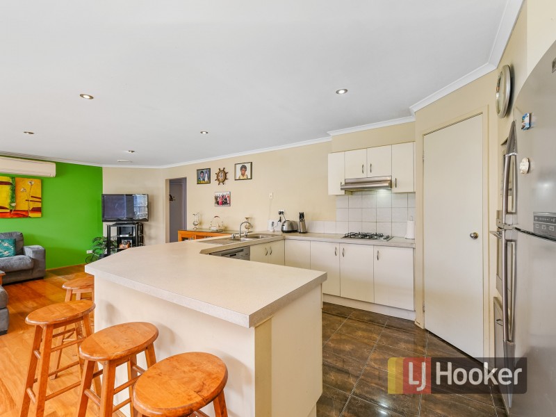 4 Demint Walk, Narre Warren South VIC 3805