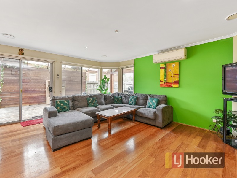 4 Demint Walk, Narre Warren South VIC 3805