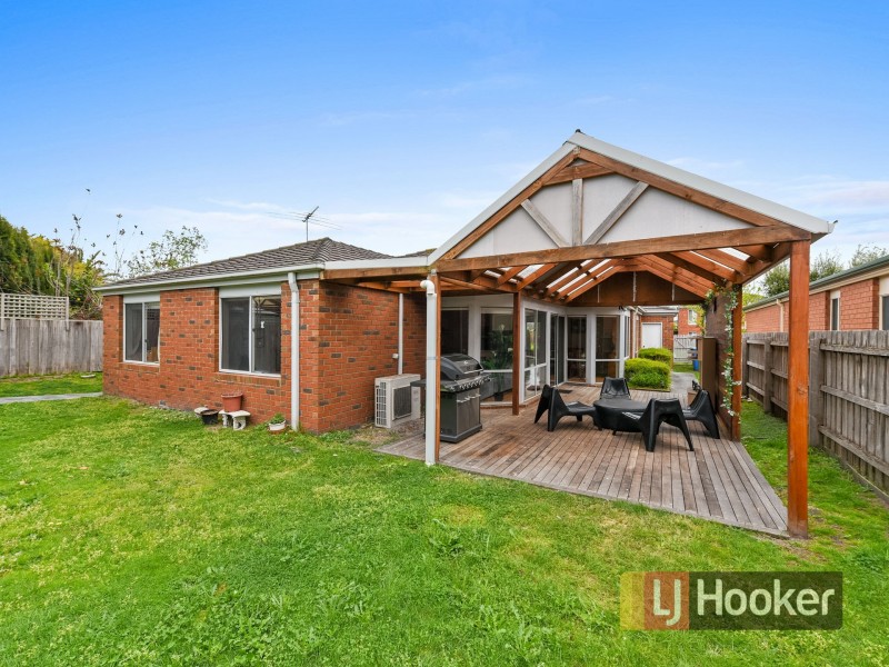 4 Demint Walk, Narre Warren South VIC 3805