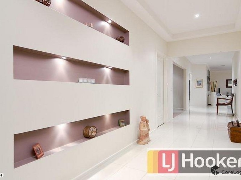 7 Loxton Way, Pakenham VIC 3810
