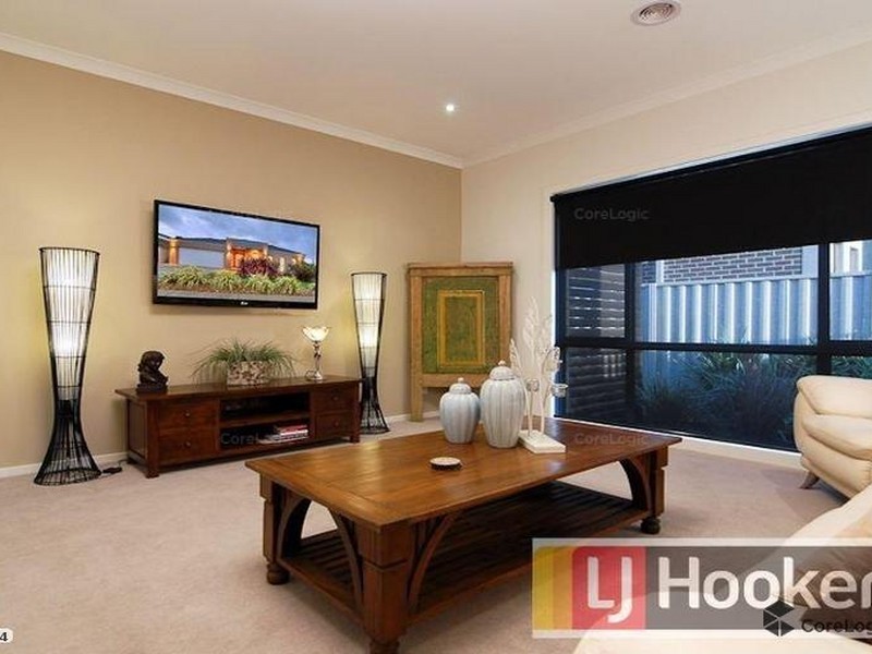 7 Loxton Way, Pakenham VIC 3810