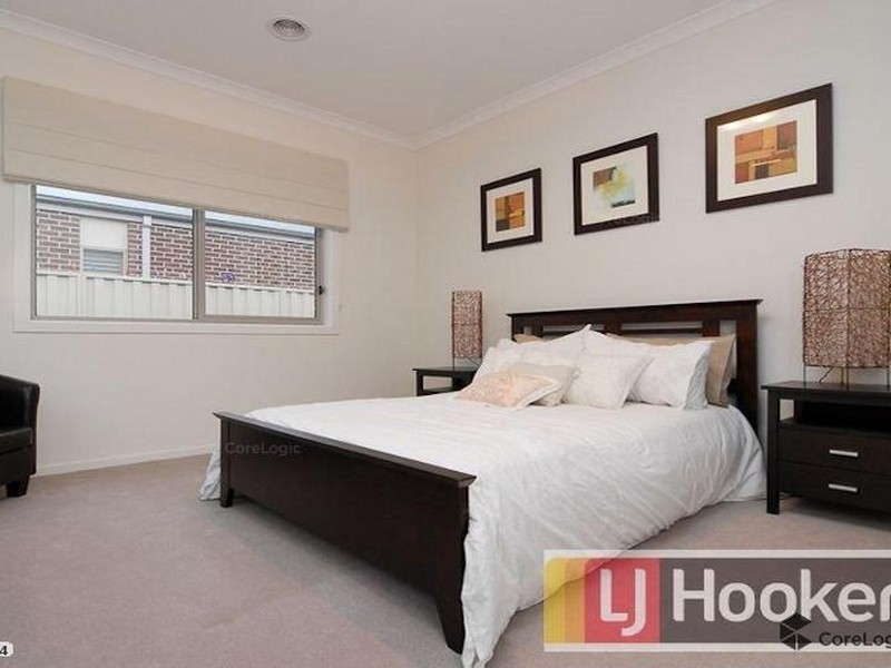 7 Loxton Way, Pakenham VIC 3810