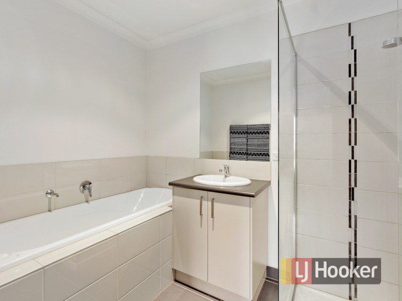 15/7 Melissa Way, Pakenham VIC 3810