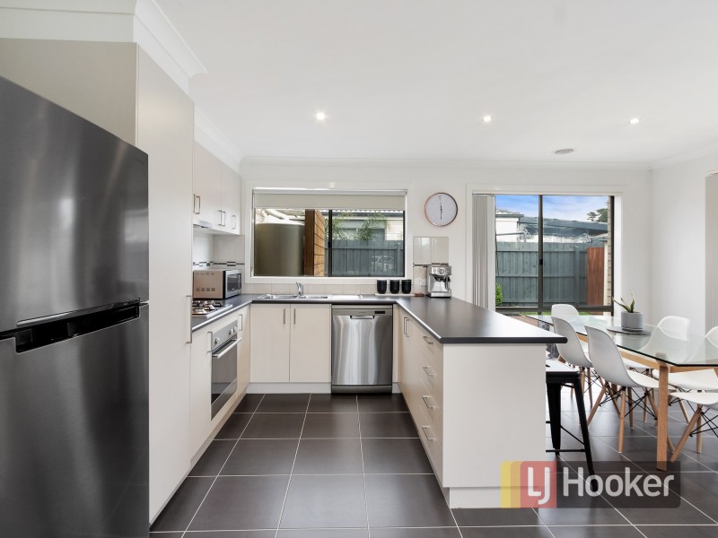 15/7 Melissa Way, Pakenham VIC 3810