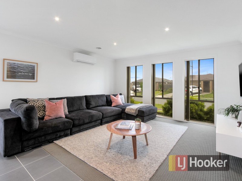 15/7 Melissa Way, Pakenham VIC 3810