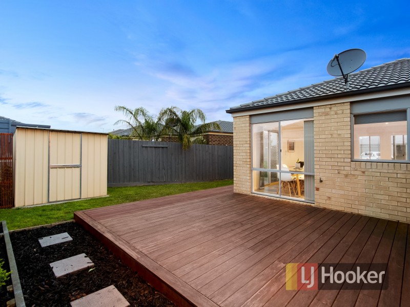 15/7 Melissa Way, Pakenham VIC 3810