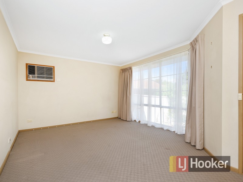Unit 2/6 Hawker Gardens, Berwick VIC 3806