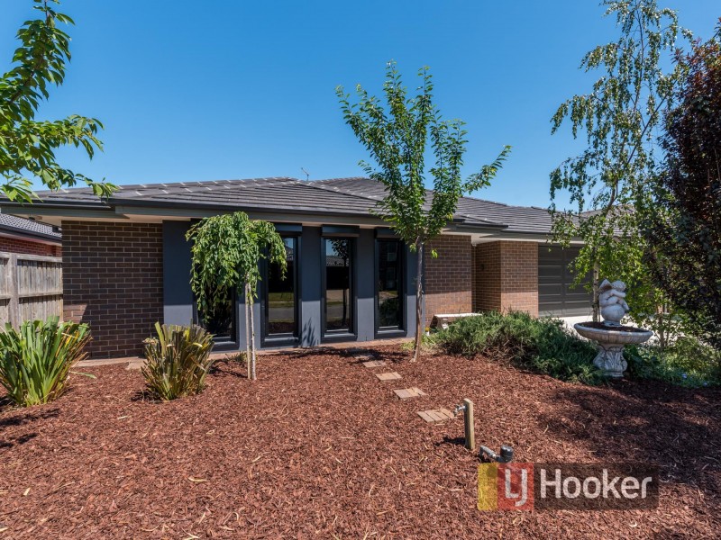 15 Marija Crescent, Berwick VIC 3806