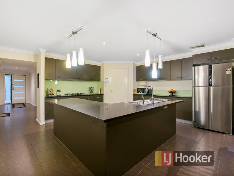 15 Marija Crescent, Berwick VIC 3806