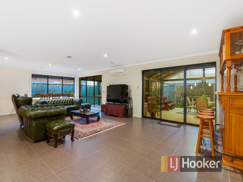 15 Marija Crescent, Berwick VIC 3806